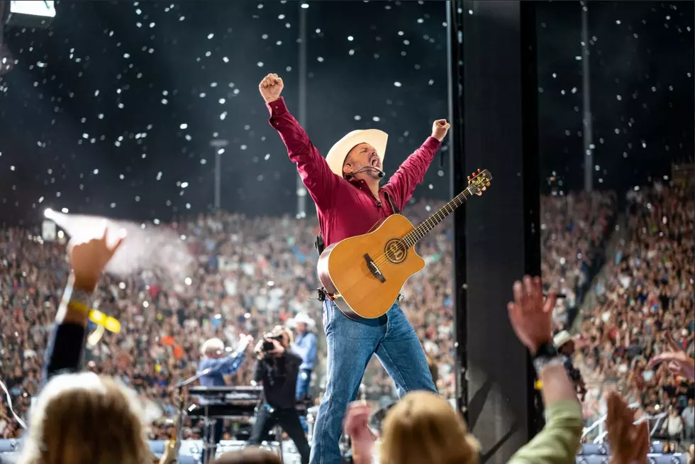 See Garth's Drive-In Concert for Free!