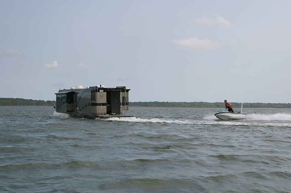 Idaho Lakes To Take The Amphibious RV On &#8211; It Drives &#038; Floats!