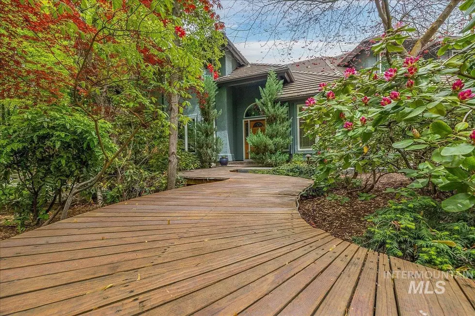 Incredible $2.4 Million Boise Home Includes It’s Own Private Island