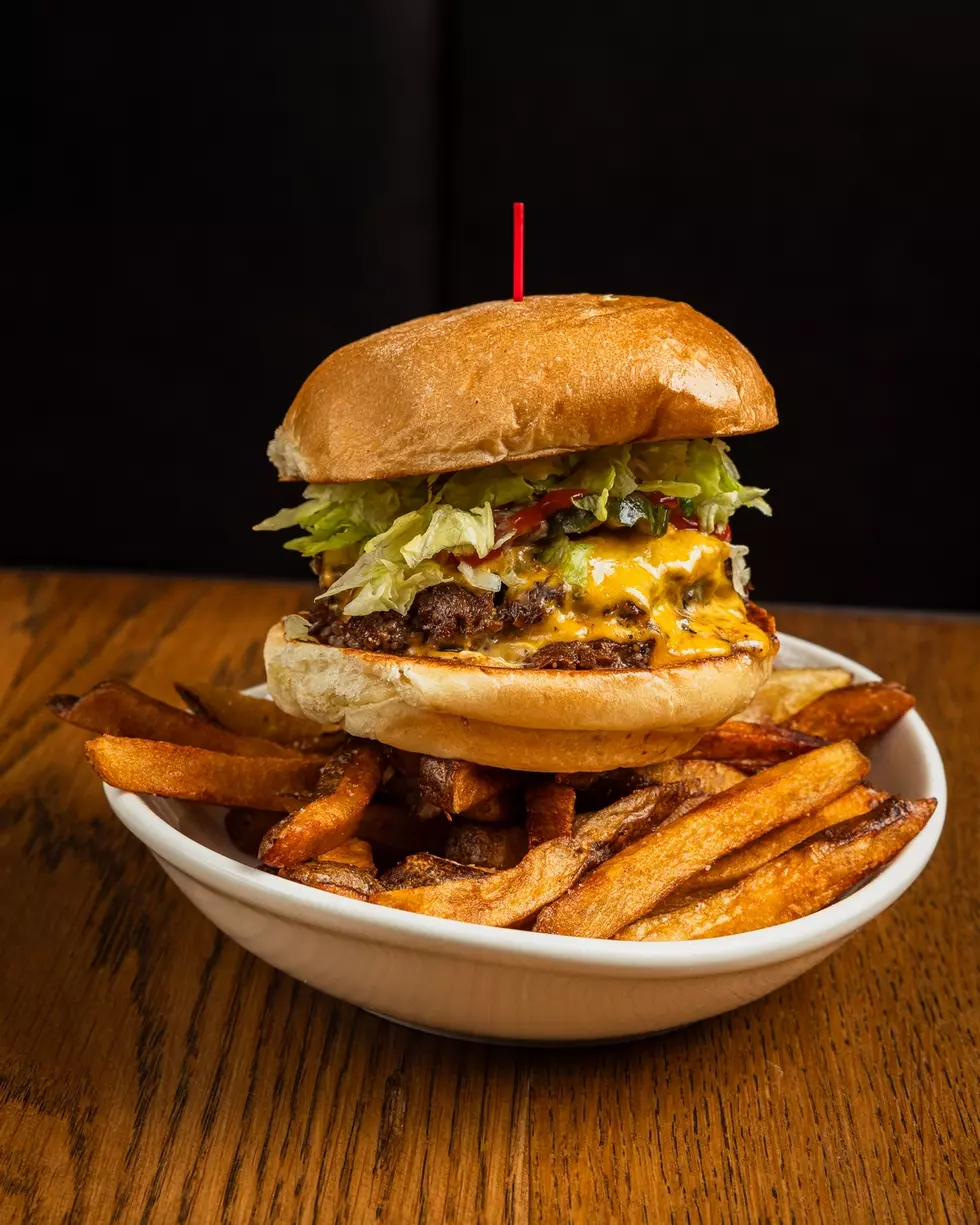 Just Named The Best Place For Burgers & Fries in California