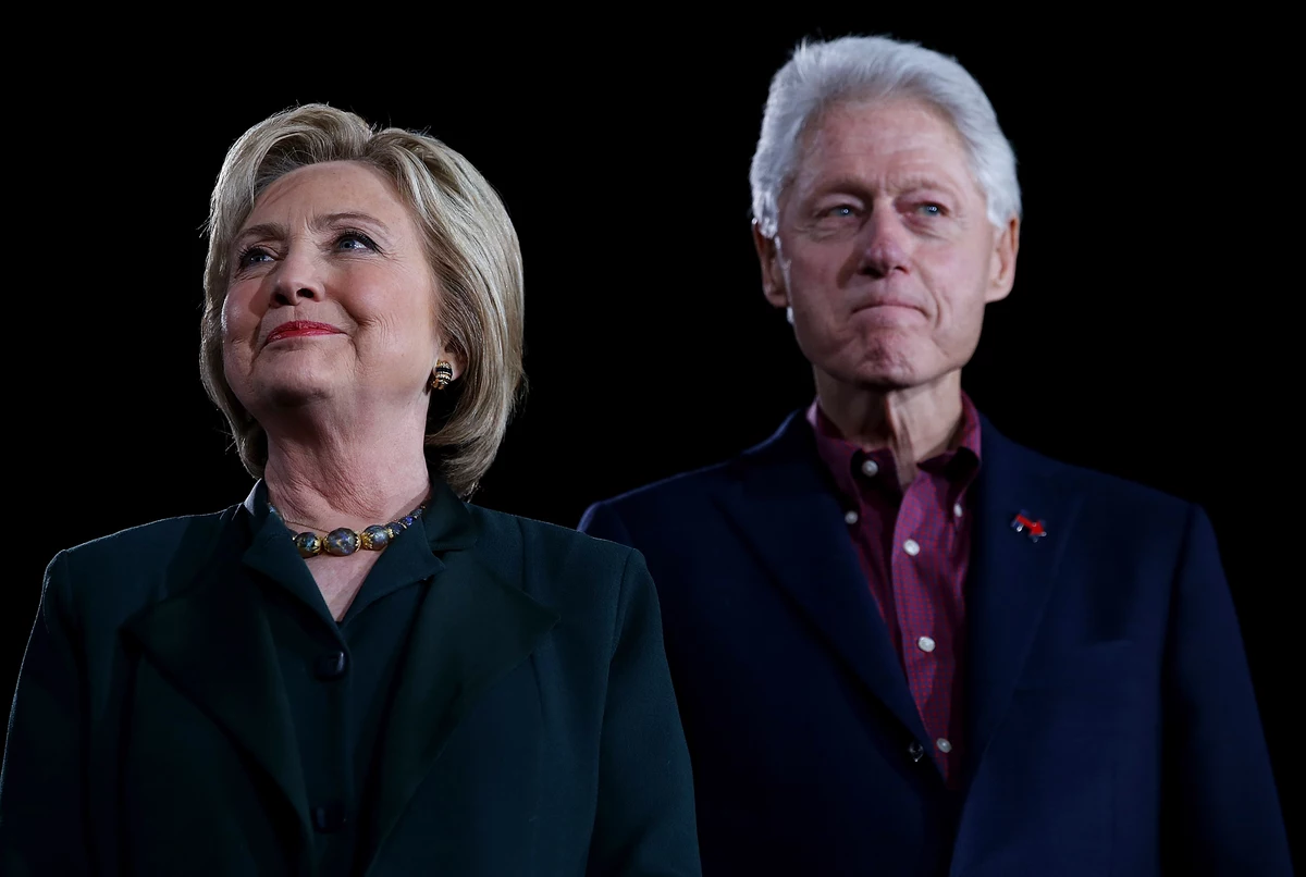 Does Anyone Like The Clintons?
