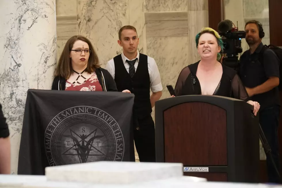 Idaho Christians and Satanists Face Off at Statehouse [photos]