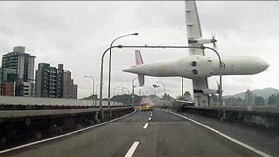 WATCH: Plane Crash In Taiwan