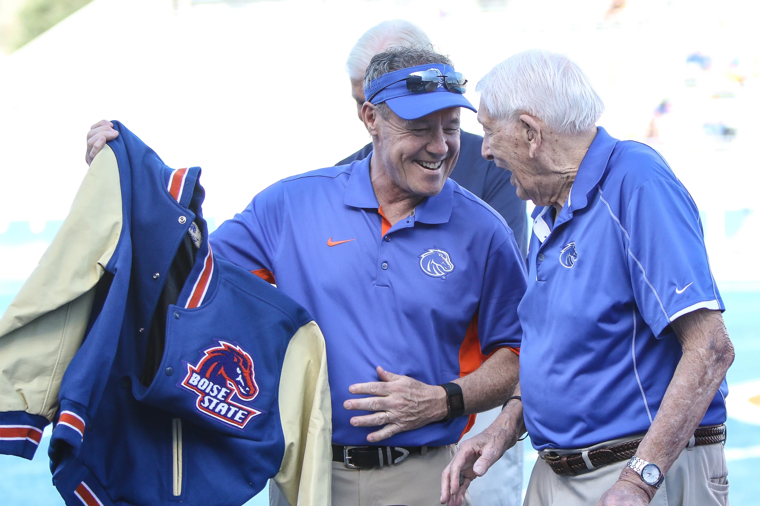 Boise State unveils baseball uniforms