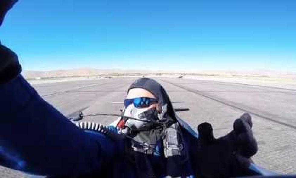 Pilot Averts Disaster [Cockpit Video] 
