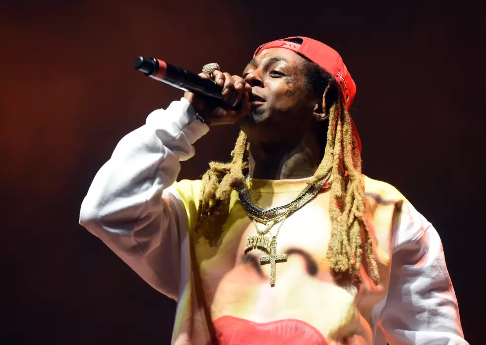 Rapper Lil Wayne Walks off Stage in Garden City After a Drink was Thrown on Him