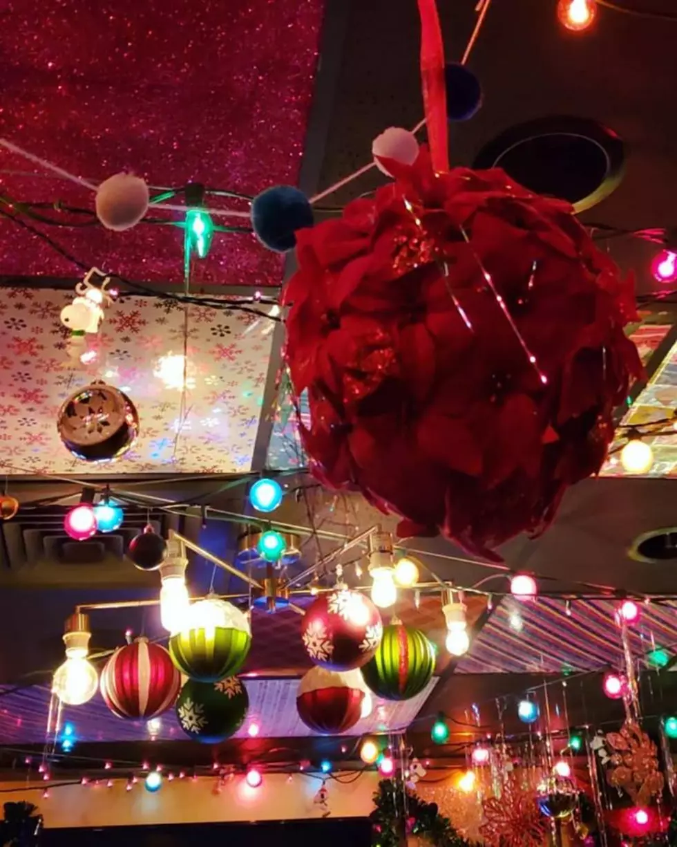 Pop-Up Christmas Bars are a Growing Trend