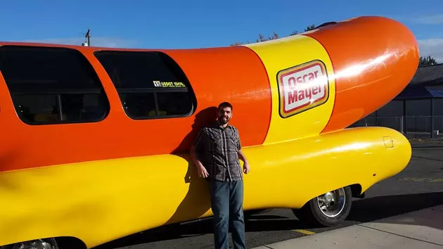 Oscar Meyer is Looking for Hotdoggers to Drive the Weinermobile