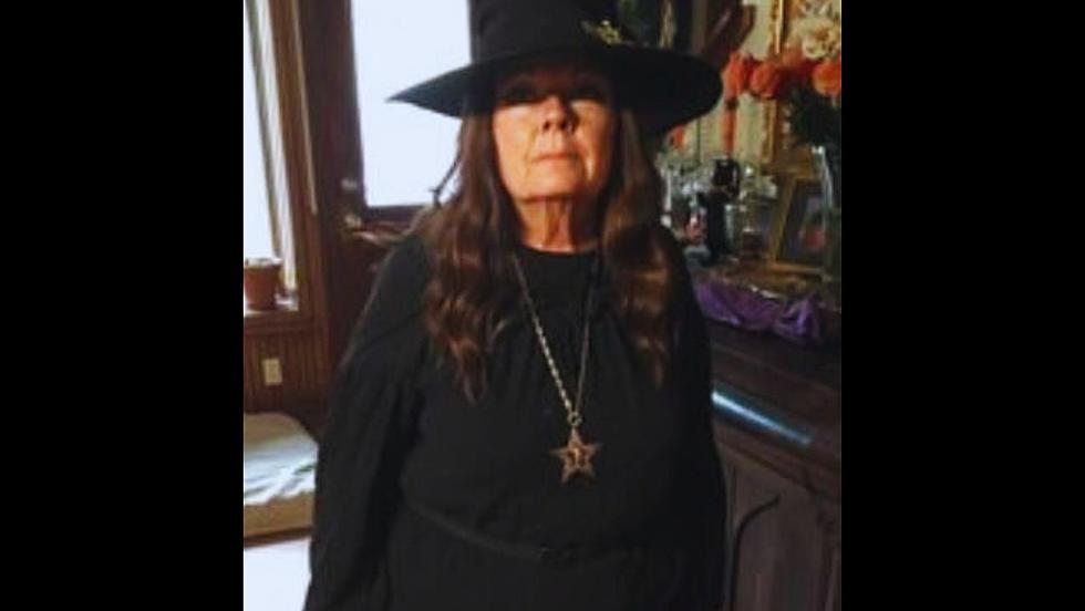 The Hilarious Obituary of the Idaho Witch Who Exploded Into Glitter &#038; Bats When She Died
