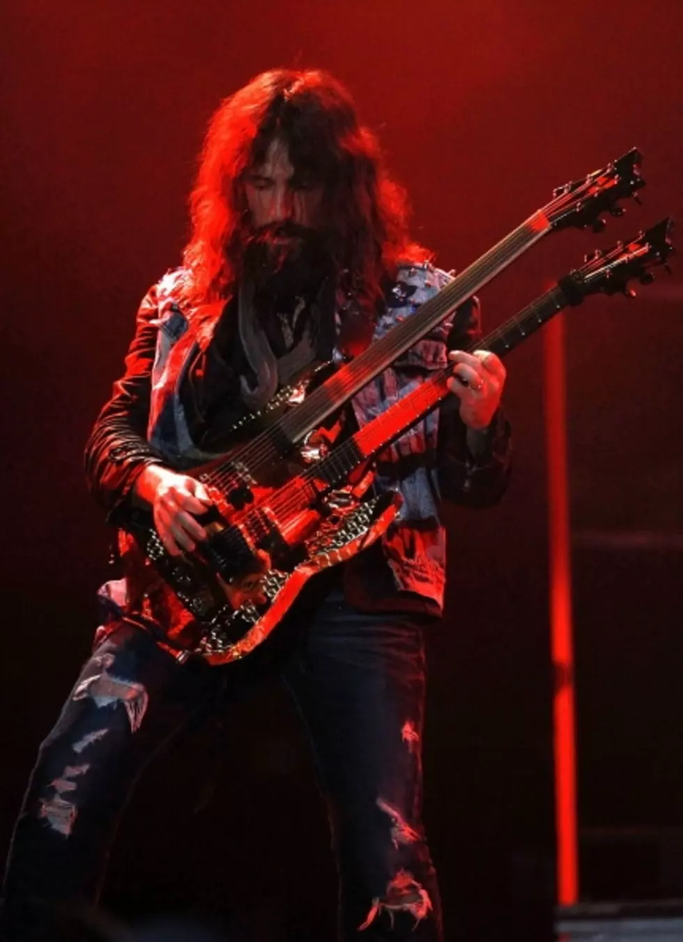 Bumblefoot Of Guns N&#8217; Roses Involved In Car Accident