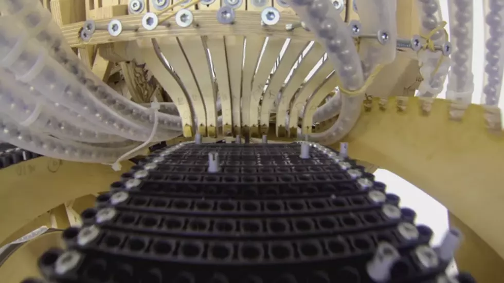2000 Well-Used Marbles Becomes the Wintergatan [VIDEO]