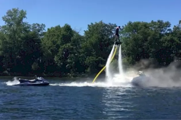 Man Uses Flyboard to Extinguish Boat Fire on Minnesota Lake [VIDEO]