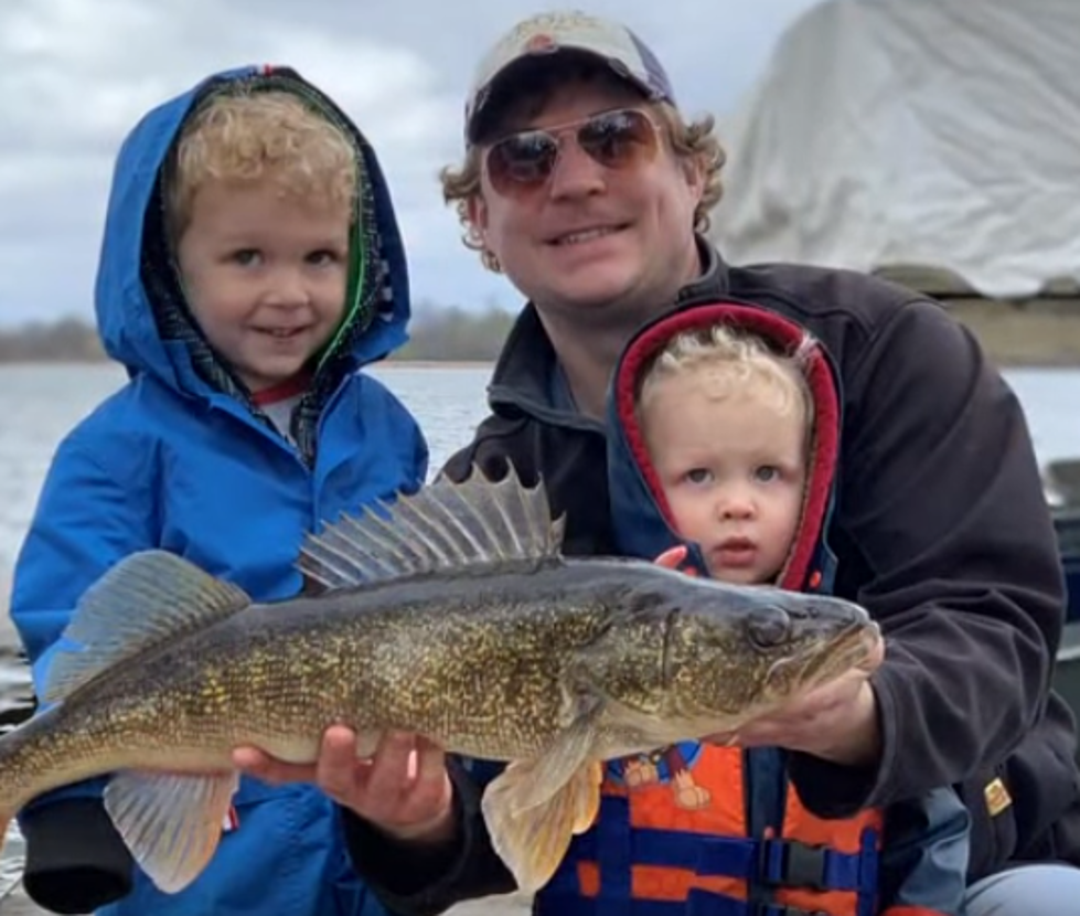 4 Year Old Catches Huge Fish With Toy Pole