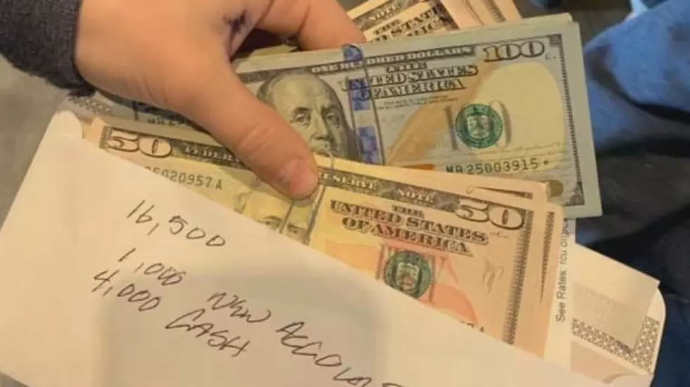 Minnesota Girls Find Thousands of Dollars and Return It