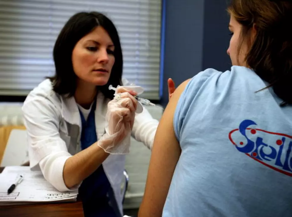 Guy from MN Creates Wristband to show Vaccination Support