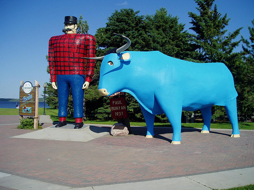 Bemidji&#8217;s Paul Bunyan Statue Is Currently One Armed