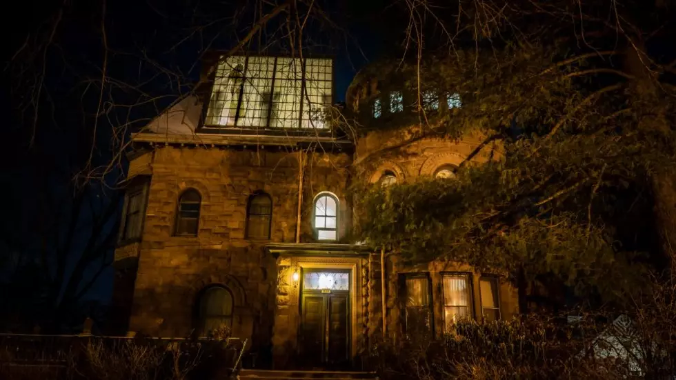 Cold? Take an Indoor Tour of Haunted Mansions in Minnesota