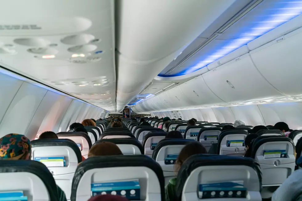 United Airlines Offers the Middle Seat Game Changer