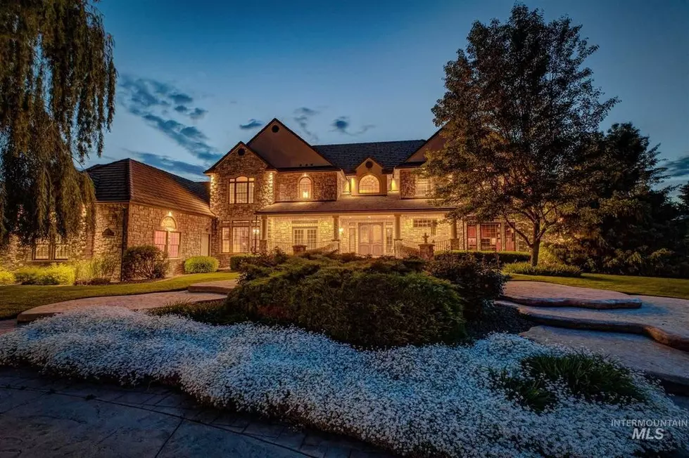 This Meridian Home Has Its Own Hidden &#8217;50s Diner