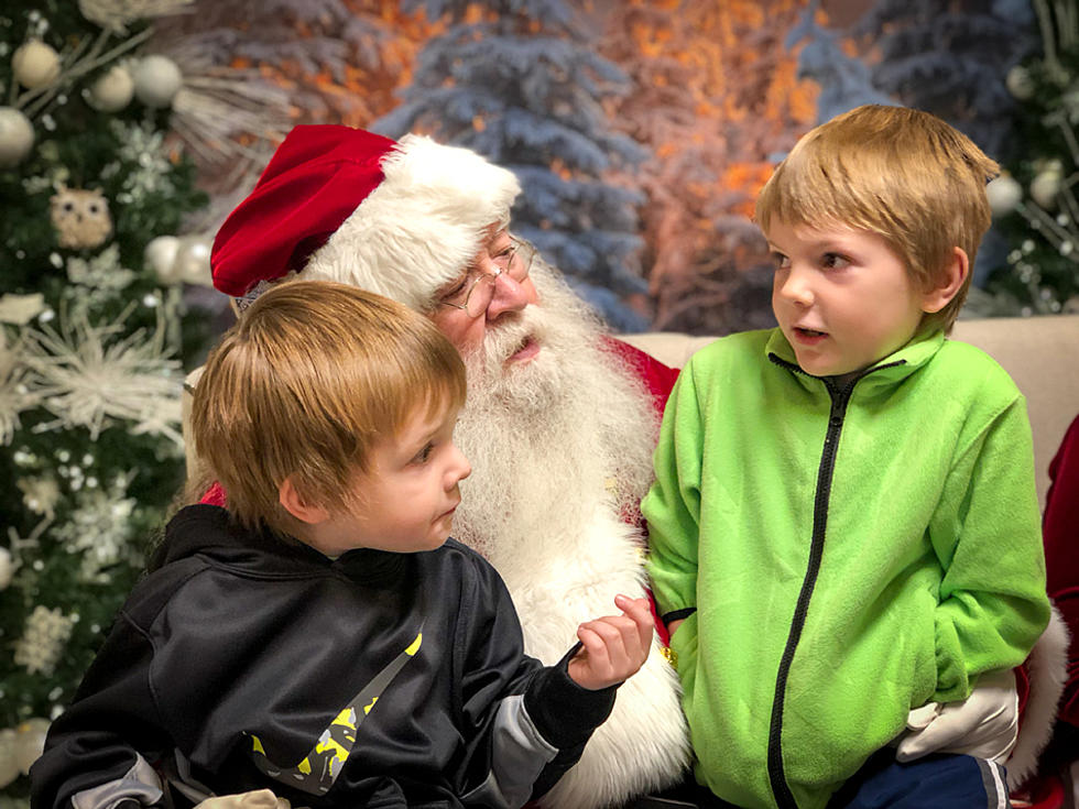 4 Places Where Those on the ‘Good List’ Can Get Free Santa Photos Near Boise