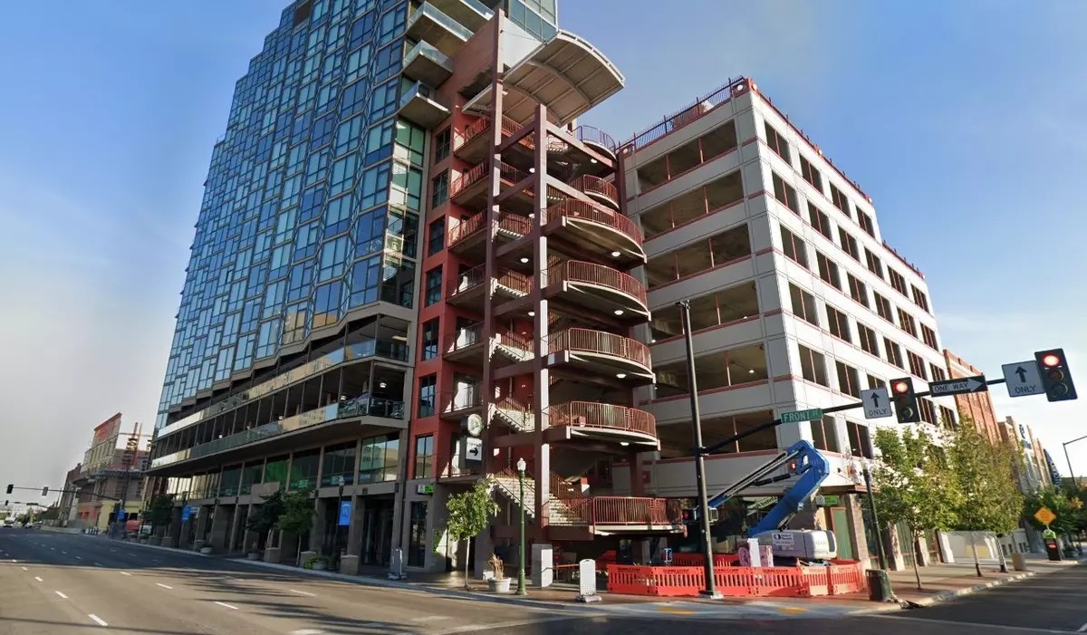 9th and Front parking garage in Boise