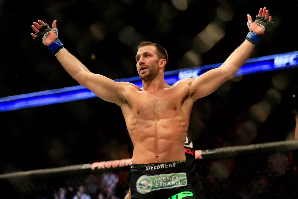 UFC 199: Watch The Weigh In Rockhold Bisping, Who Wins?