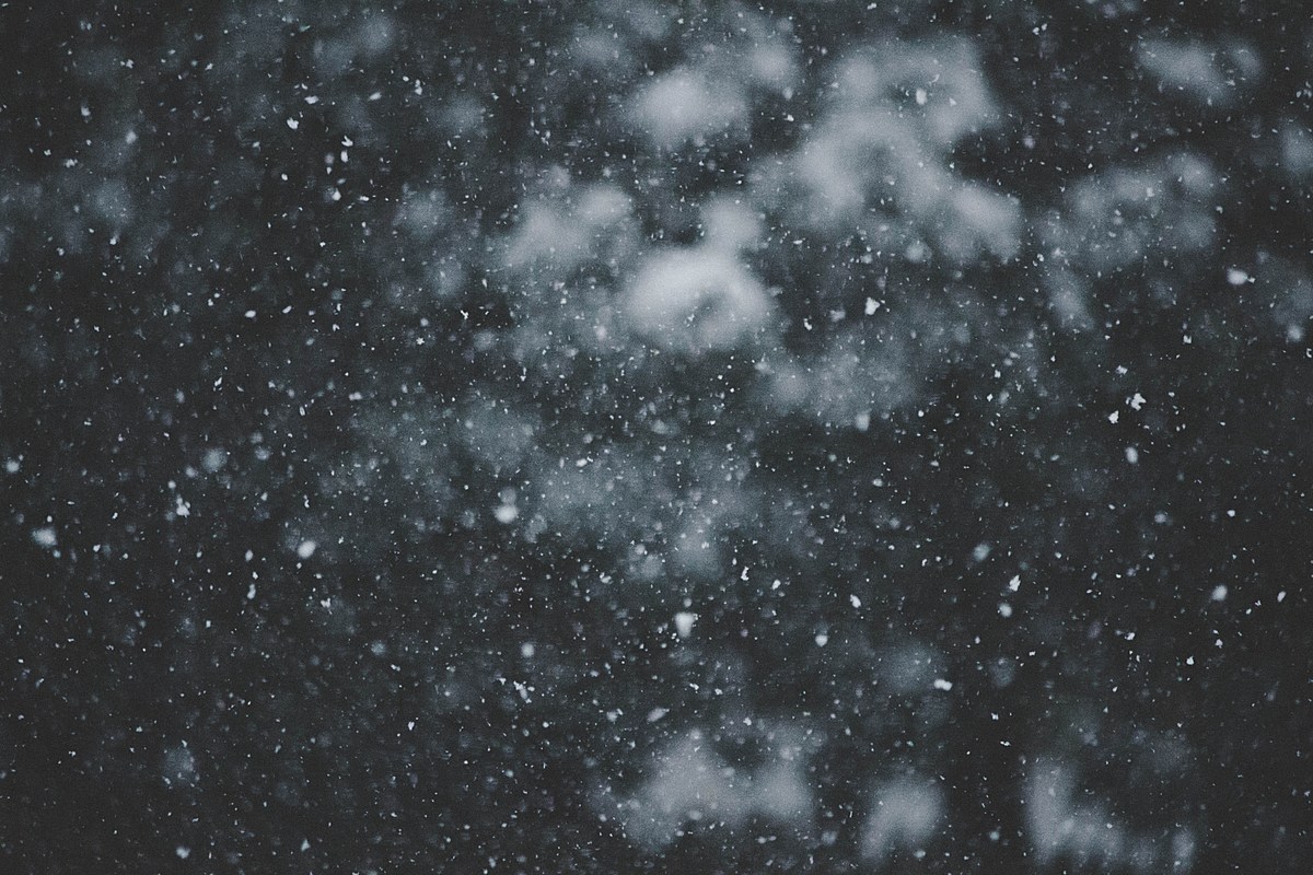 Snowfall. Снег текстура. Метель на черном фоне. Снегопад. Снег идет для фотошопа.