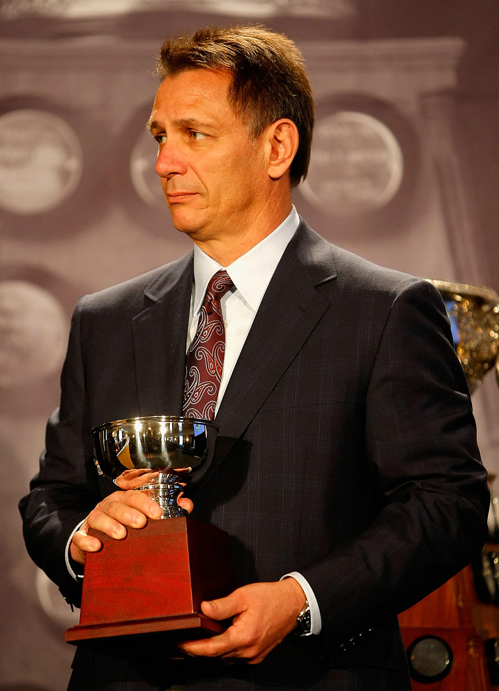Red Wings Re-Sign GM Ken Holland