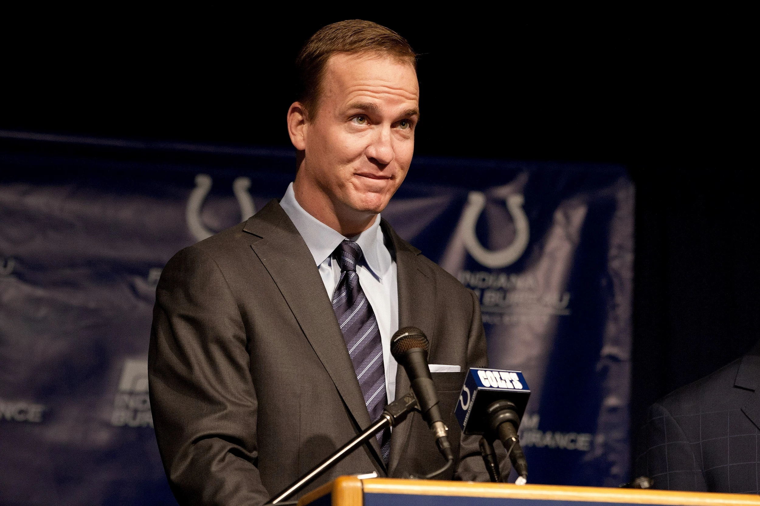 Indianapolis Colts retire Peyton Manning's No. 18 