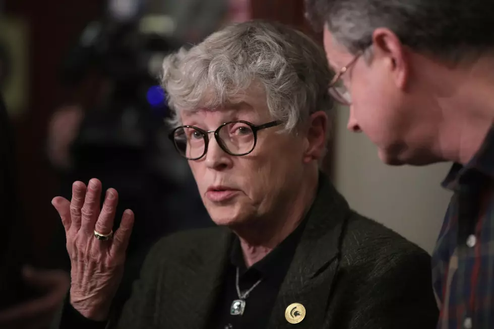 Michigan State President Lou Anna Simon Offically Resigns