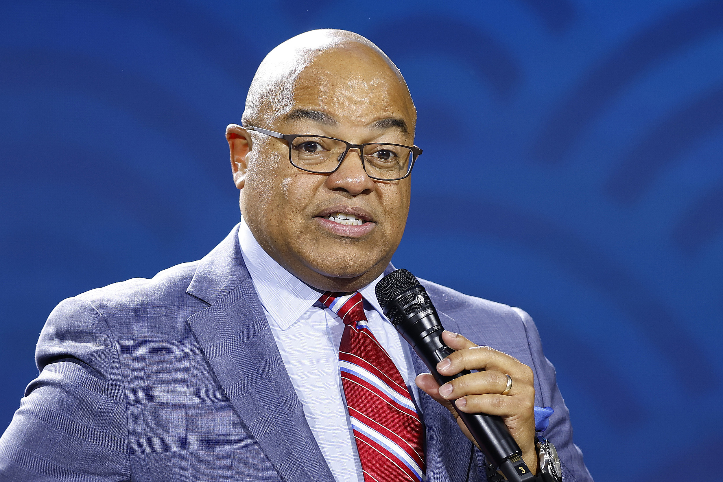 Mike Tirico to join Cris Collinsworth on NBC's 'Sunday Night Football'