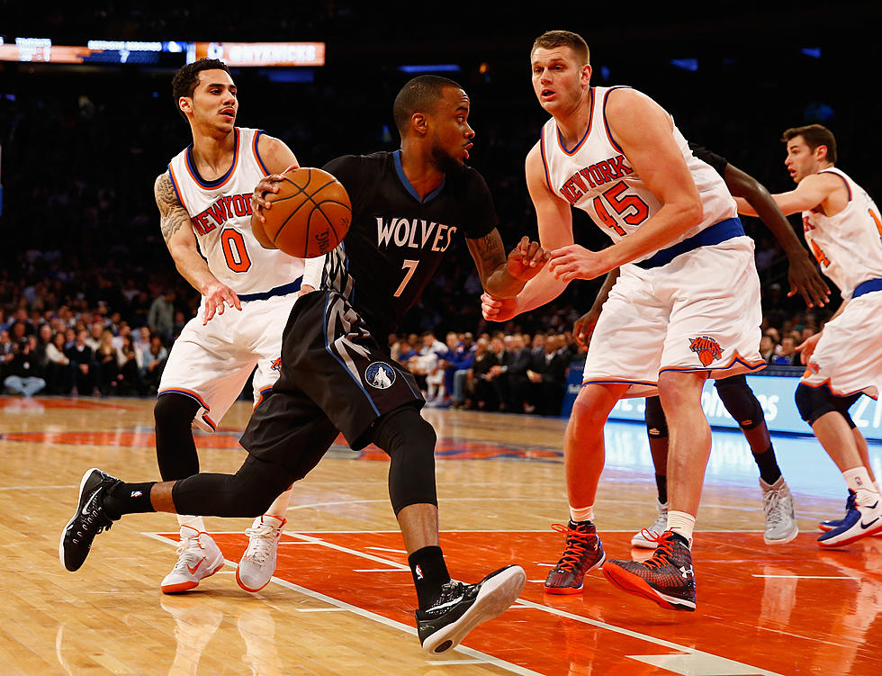 Wolves Edge Knicks In Game Of NBA Losers