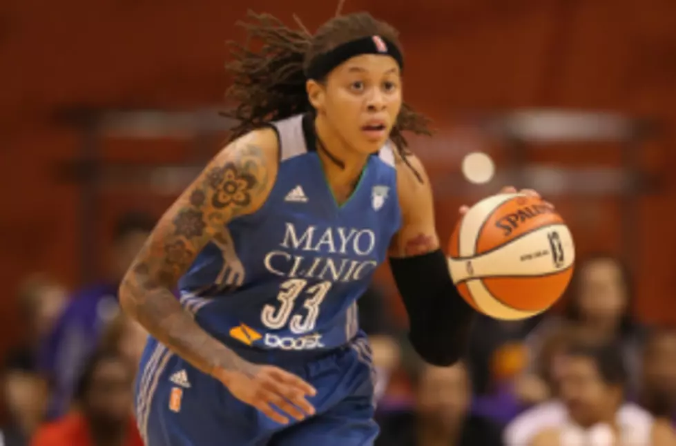 Lynx Blow Out San Antonio