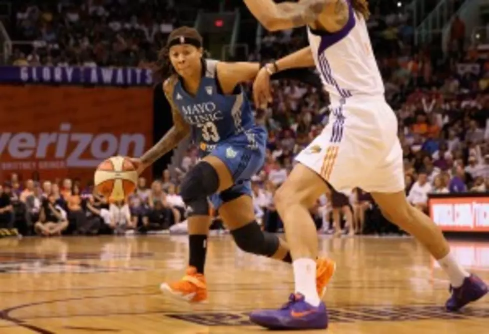 Moore, Augustus Lead Lynx Over Sparks