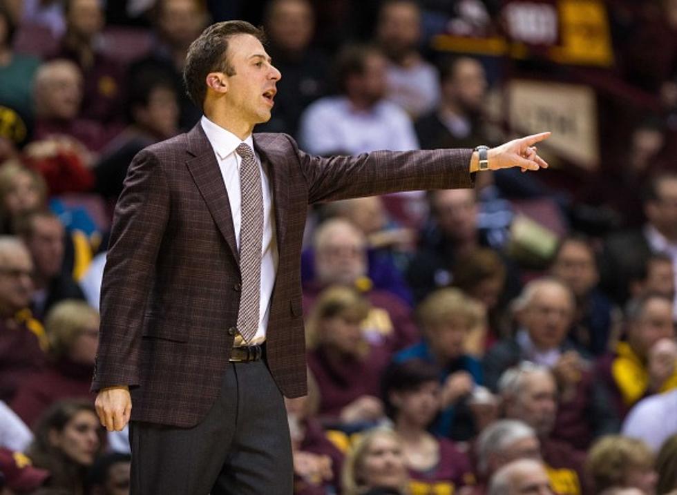 Shorthanded Gophers Lose to Illinios