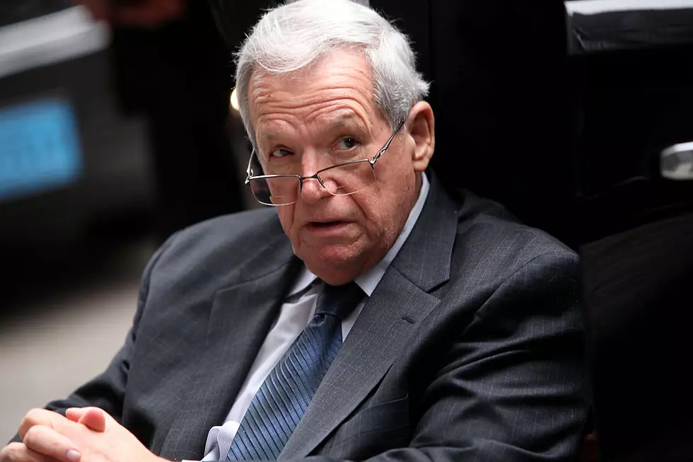 Hastert Reports to Rochester Prison