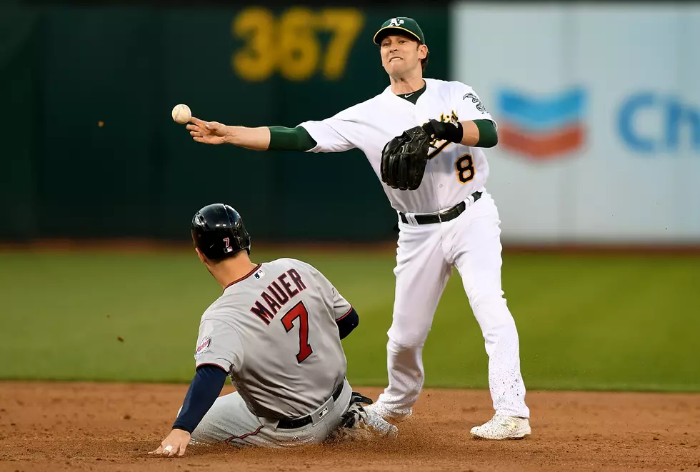 Twins Lose to Oakland 7-4