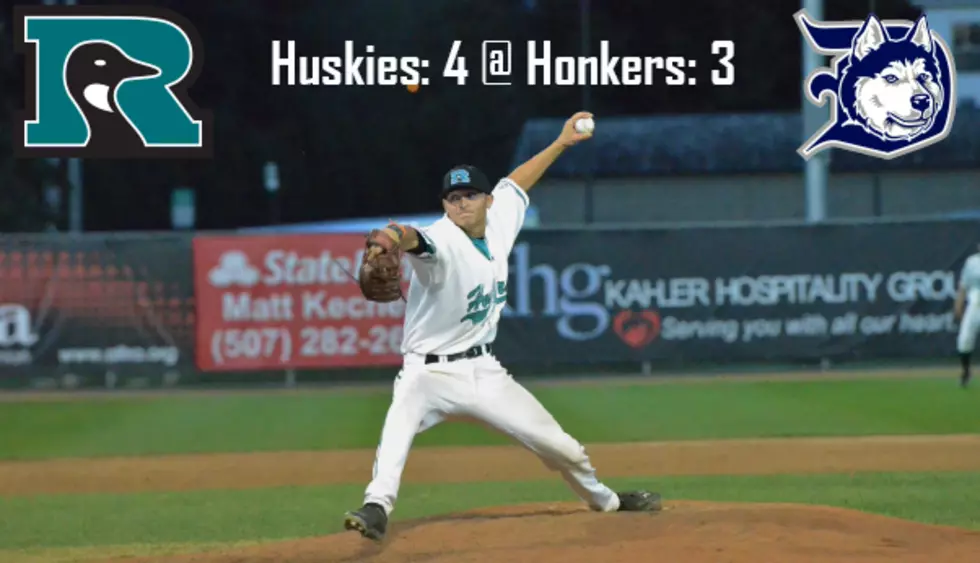 Huskies Come Back to Beat Honkers 4-3