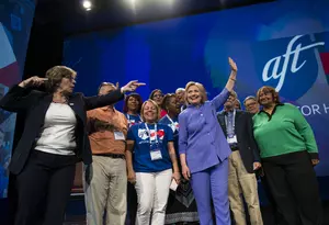 Clinton Campaigns in Minnesota