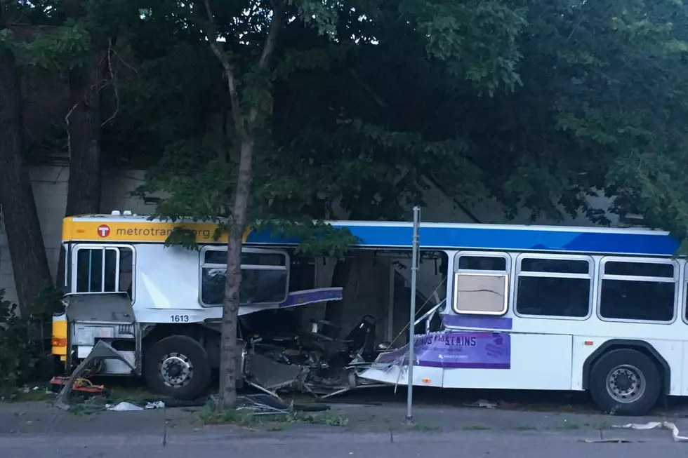 One Killed When Hit and Run Driver Smashes into St. Paul Bus