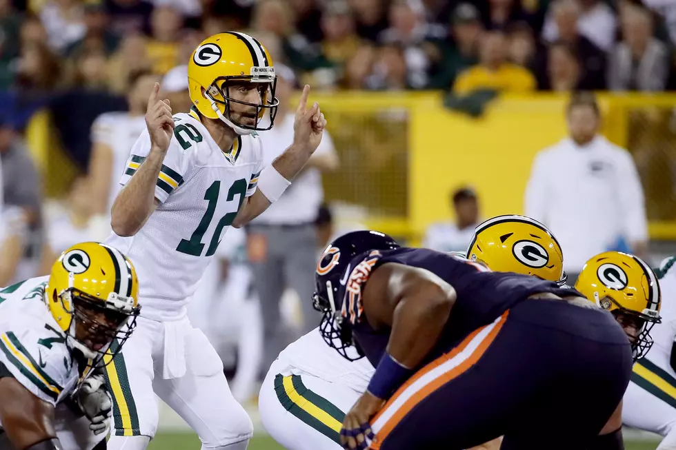 Rodgers Throws Four Scores in Packers Win over Chicago