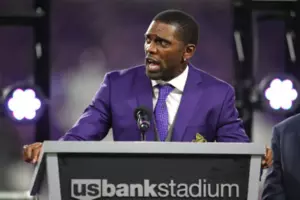 Moss Inducted into Vikings&#8217; Ring of Honor