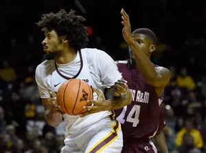 Murph Leads Gophs to Another Blowout Win