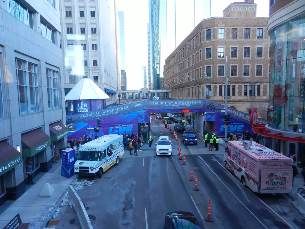 Super Bowl Displays Attract Tens of Thousands to Nicollet Mall