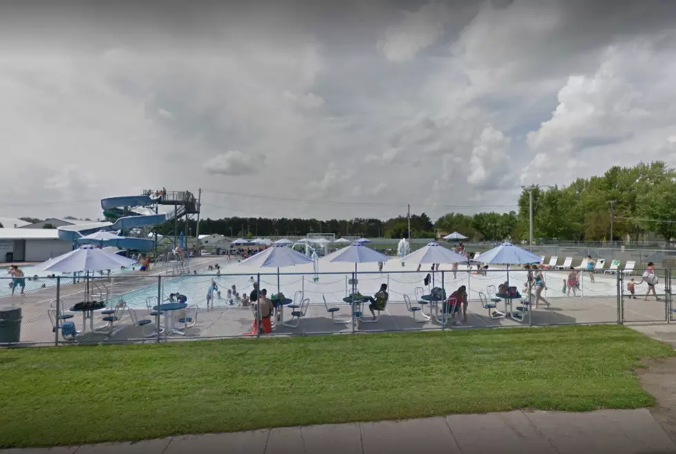 Cops Called on Two Minnesota Women Breastfeeding at Public Pool