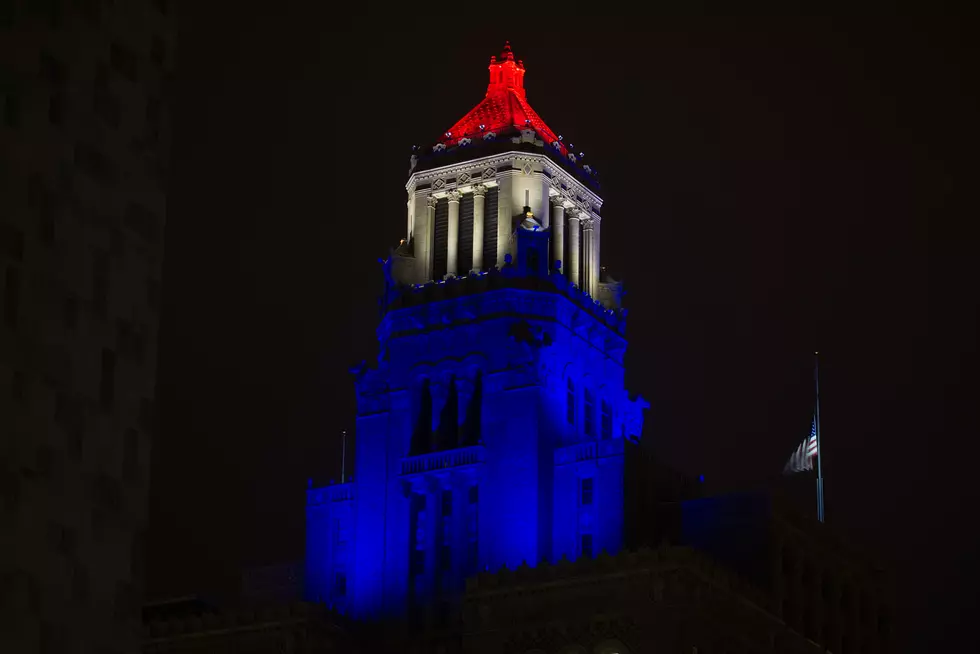 Patriotic Light Scheme Honored President Bush