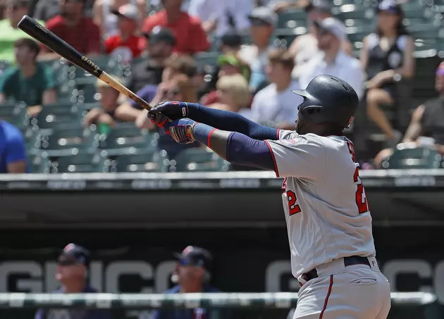 Four More Home Runs Give Twins Series Win in Chicago