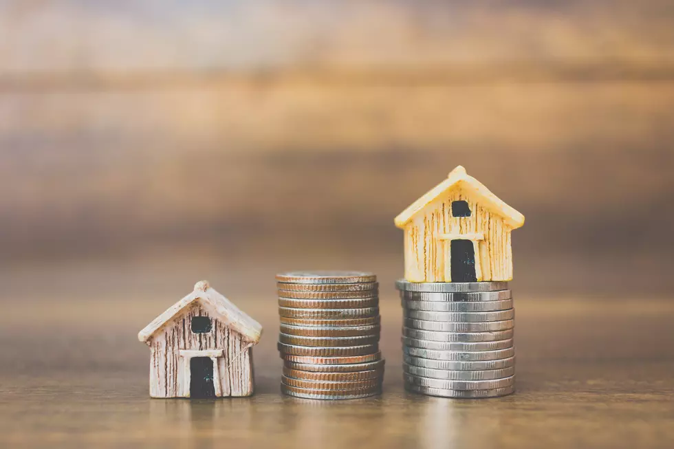 The Difference Between a Home Equity Loan and Home Equity Line of Credit (HELOC)