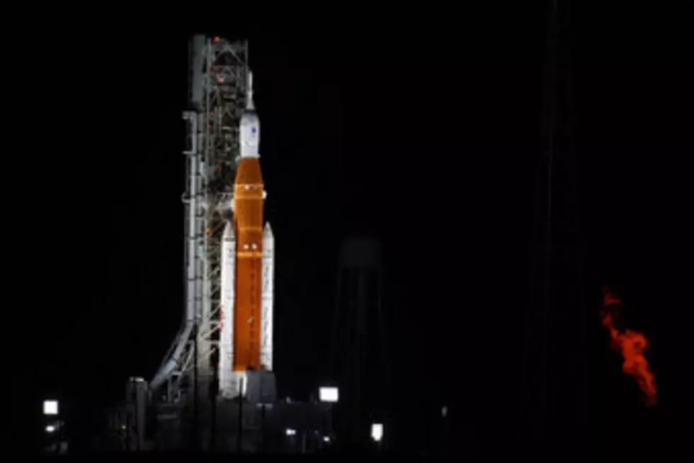 Fuel leaks force NASA to scrub launch of new moon rocket