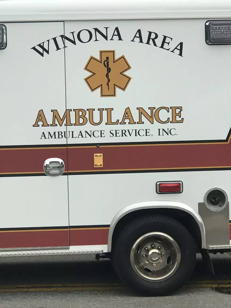 Head-On Crash Near Winona Sends Three to Hospital